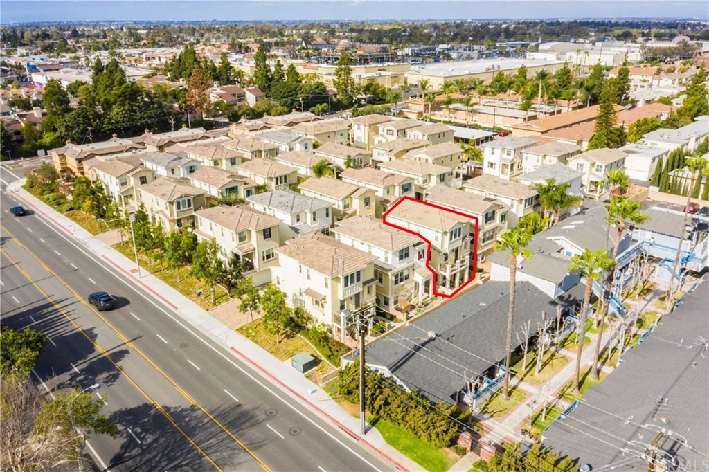 2154 Harmony Way Costa Mesa, CA 92627 - Photo 4 of 20