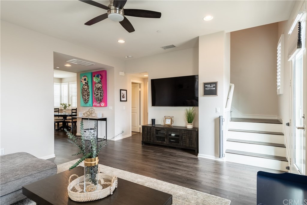 2154 Harmony Way Costa Mesa, CA 92627 - Photo 10 of 20