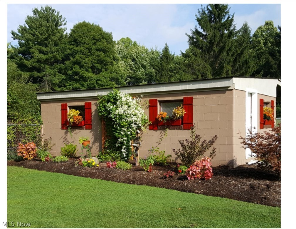 10554 Mulberry Road Chardon, OH 44024 - Photo 32 of 34 Outdoor Run In / Shed / Extra Storage!