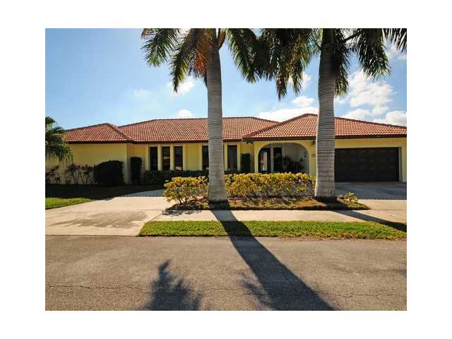 1051 Singer Drive Singer Island, FL 33404 - Photo 1 of 22 Primary Photo