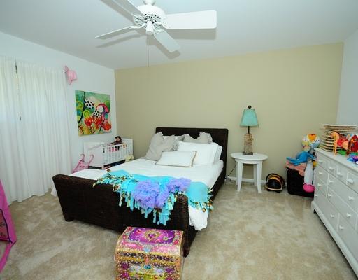 1051 Singer Drive Singer Island, FL 33404 - Photo 13 of 22 Additional Photo