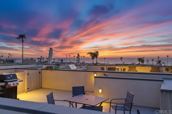 $1,350,000 | 307 West Street, Unit 101, Oceanside, CA 92054