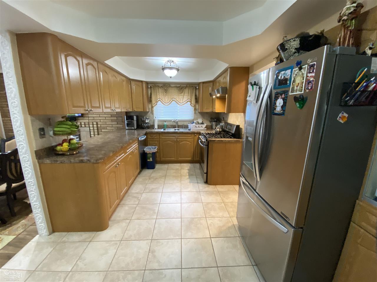 28974 James Drive Warren, MI 48092 - Photo 12 of 36 Gallery Image 12