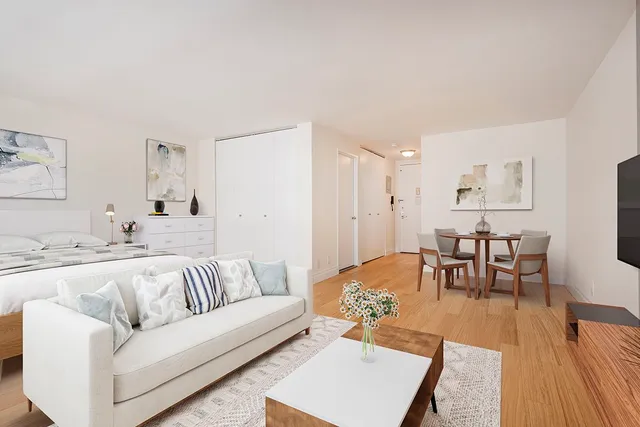 $4,014 | 260 West 52nd Street, Unit 9H | Theater District