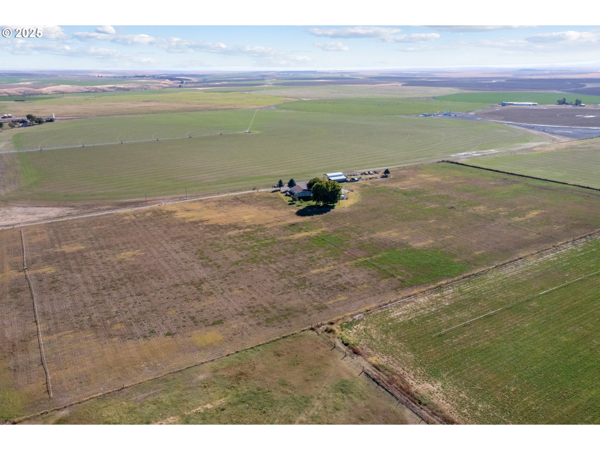 34656 County 1172 Road Stanfield, OR 97875 - Photo 38 of 48 a view of an ocean and beach