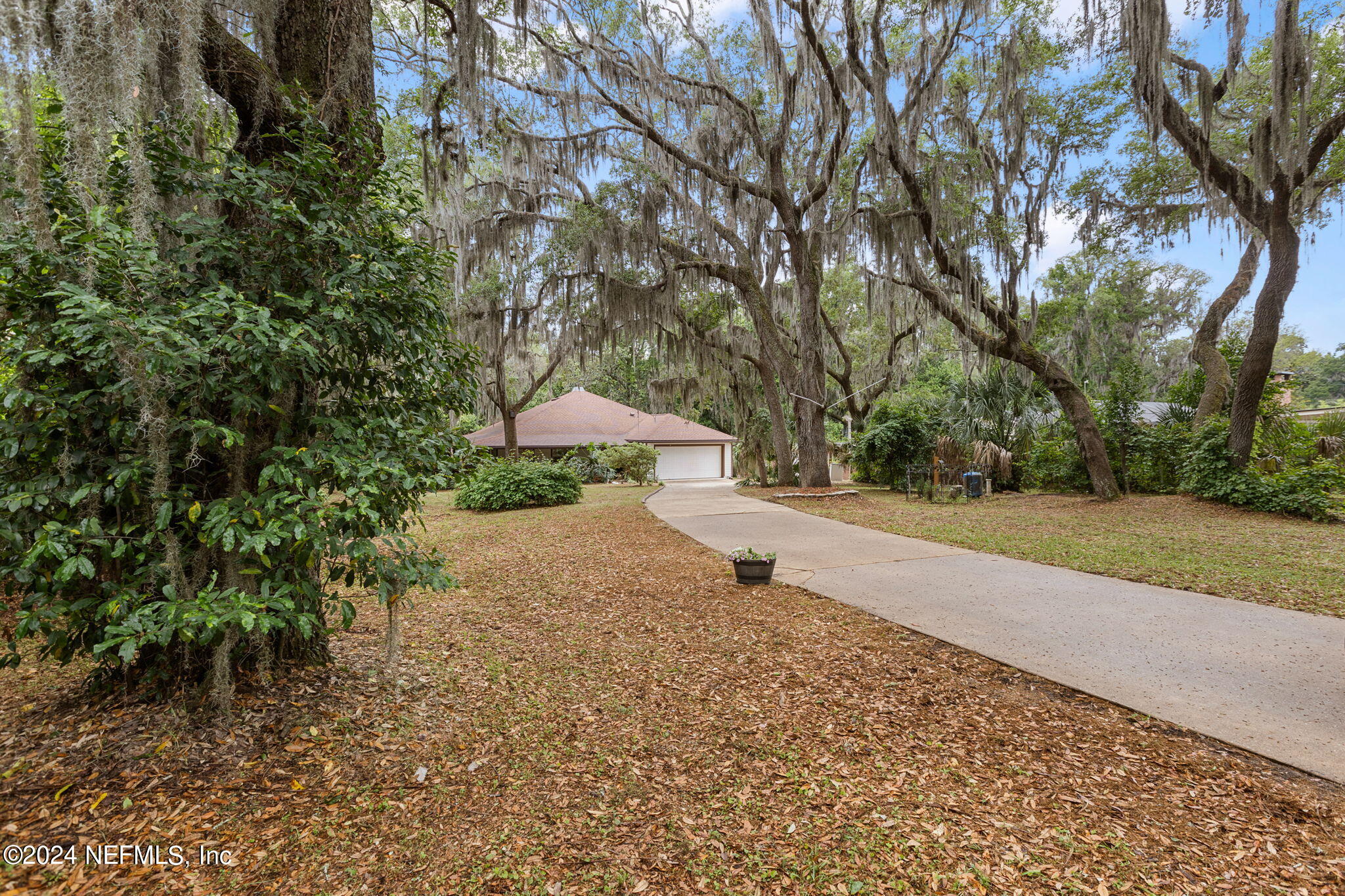 13248 Fort Caroline Road Jacksonville, FL 32225 - Photo 3 of 16 2-web-or-mls-R6II5111