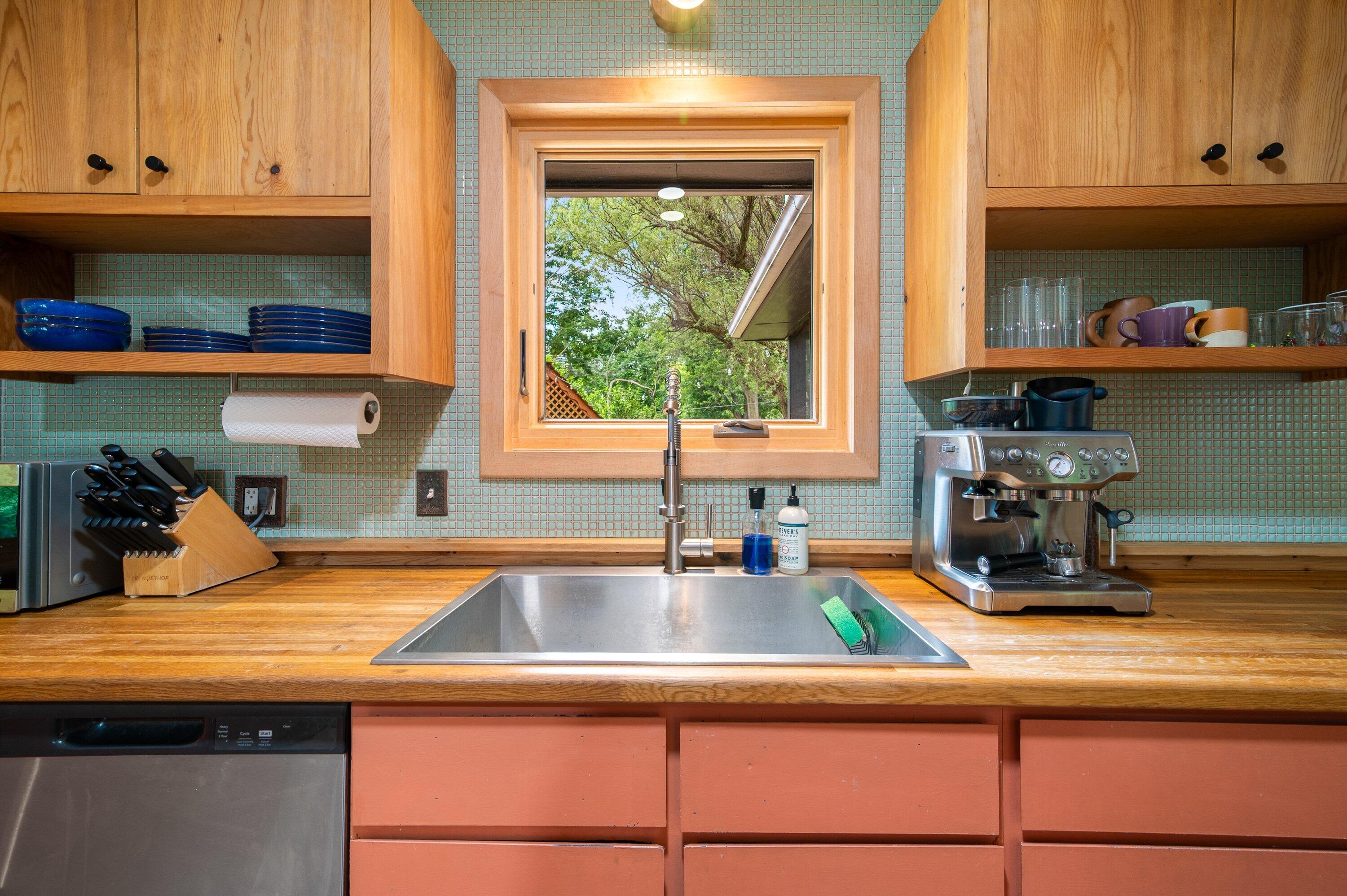 2890 Kimberley Road Ann Arbor, MI 48104 - Photo 11 of 45 017