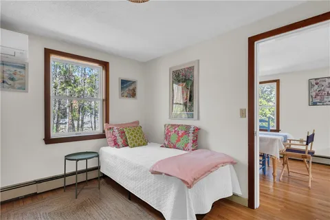 $975,000 | 1 Mohawk Trail, Narragansett, RI 02882