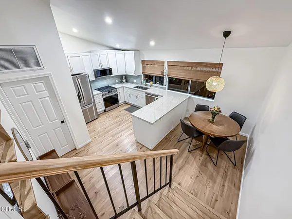 $599,000 | 5465 Newcastle Avenue, Unit 6, Encino, CA 91316