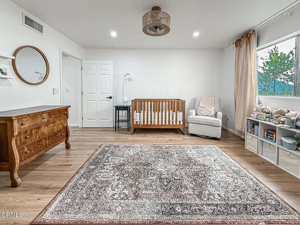 $599,000 | 5465 Newcastle Avenue, Unit 6, Encino, CA 91316
