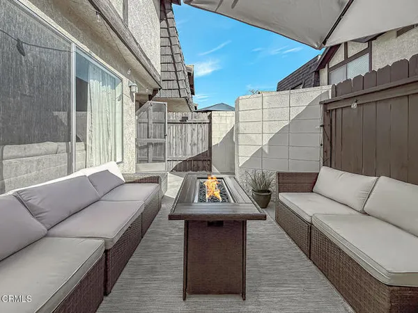 $599,000 | 5465 Newcastle Avenue, Unit 6, Encino, CA 91316