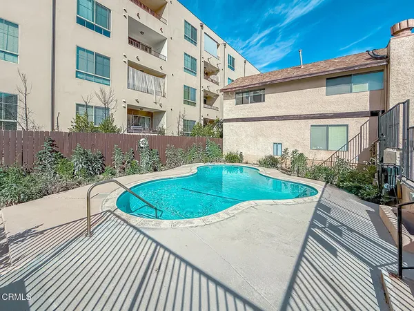 $599,000 | 5465 Newcastle Avenue, Unit 6, Encino, CA 91316