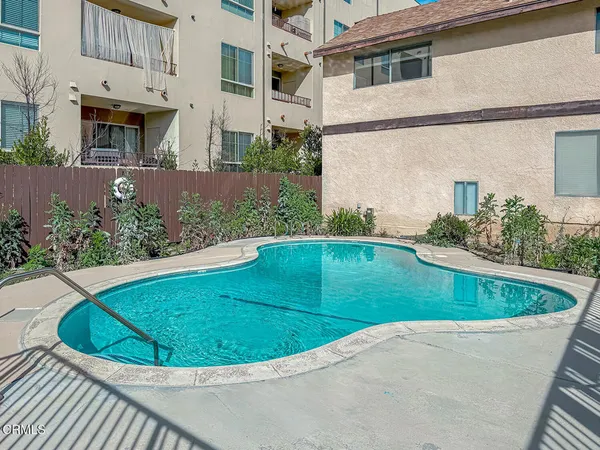 $599,000 | 5465 Newcastle Avenue, Unit 6, Encino, CA 91316