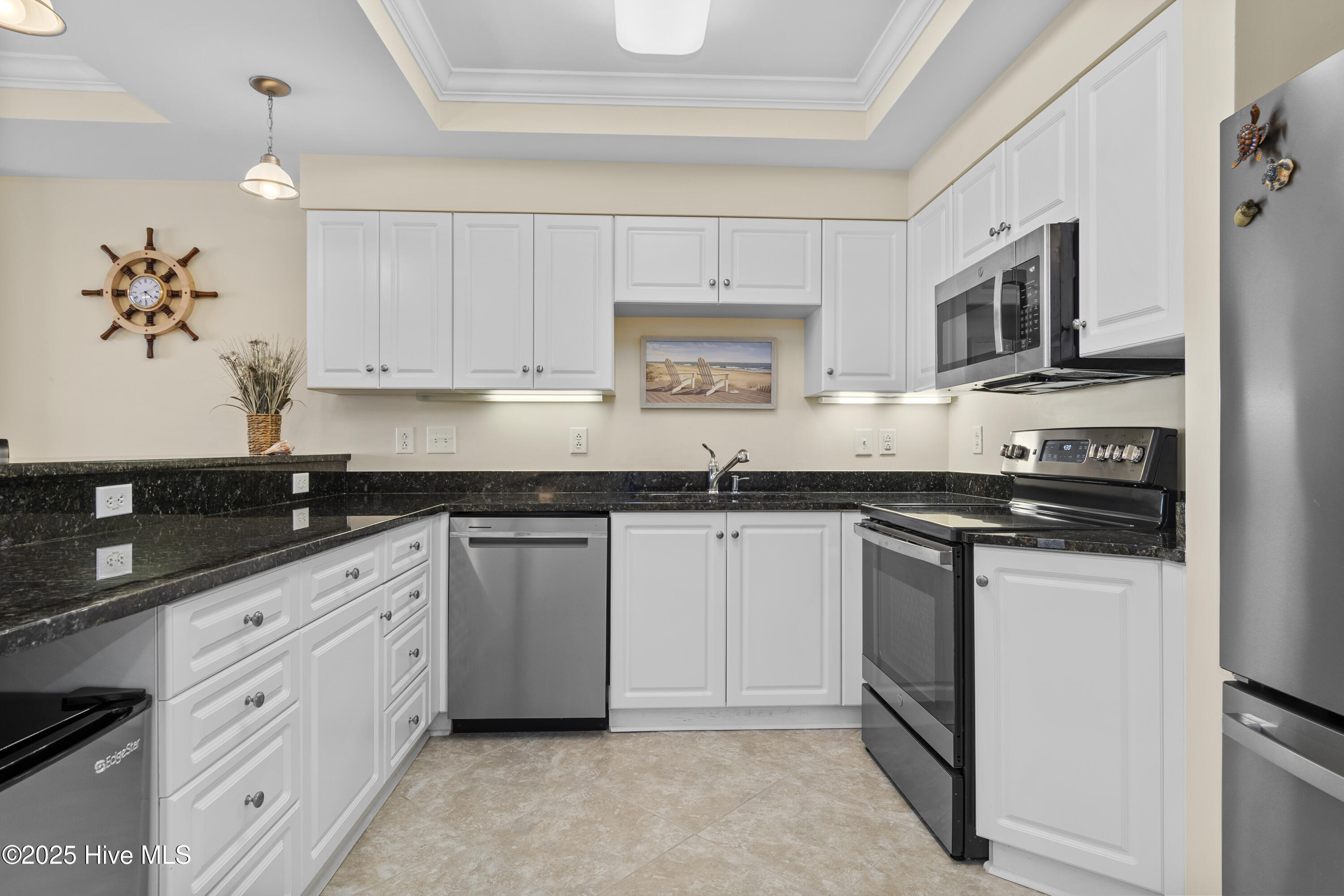 1550 Salter Path Road, Unit 103 Indian Beach, NC 28512 - Photo 22 of 105 Kitchen