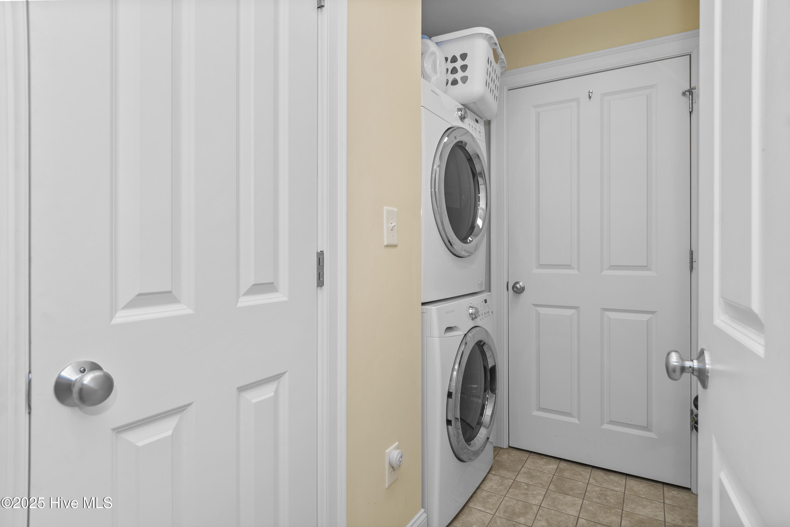 1550 Salter Path Road, Unit 103 Indian Beach, NC 28512 - Photo 52 of 105 with access to owner's closet