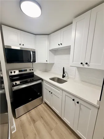 $1,776 | 366 Main Street, Unit G3, Warren, RI 02885