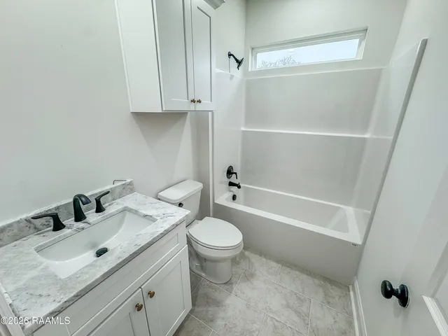 $279,900 | 103 Berchman Oaks Drive, Lafayette, LA 70506