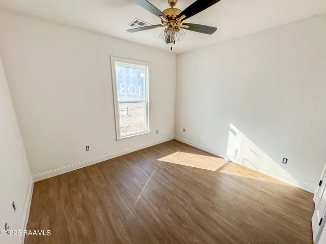 $279,900 | 103 Berchman Oaks Drive, Lafayette, LA 70506