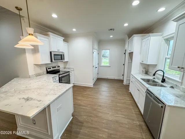 $279,900 | 103 Berchman Oaks Drive, Lafayette, LA 70506