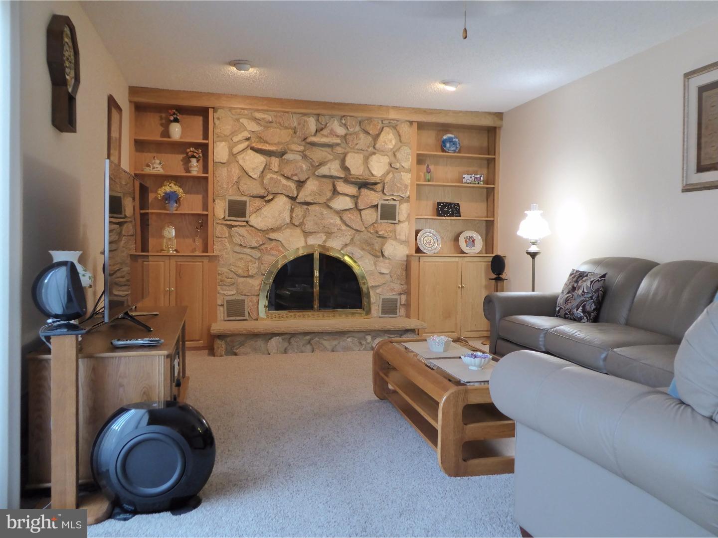 145 Hempstead Road Hamilton, NJ 08610 - Photo 11 of 25 Family Room