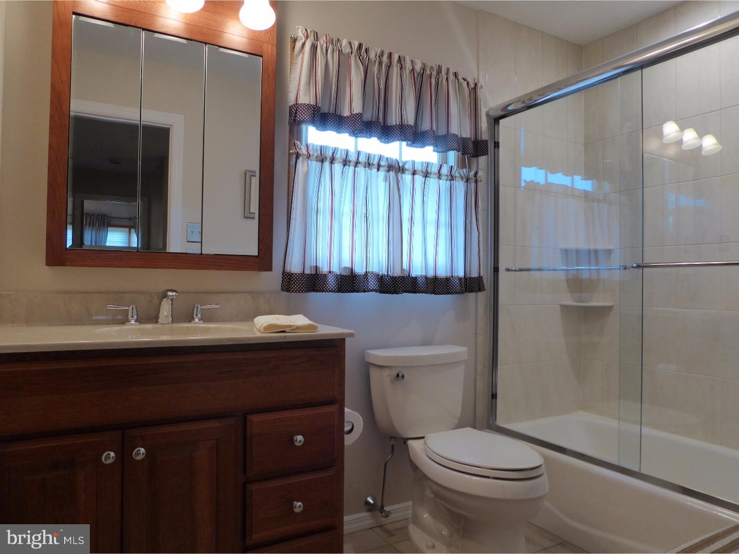 145 Hempstead Road Hamilton, NJ 08610 - Photo 16 of 25 Bathroom
