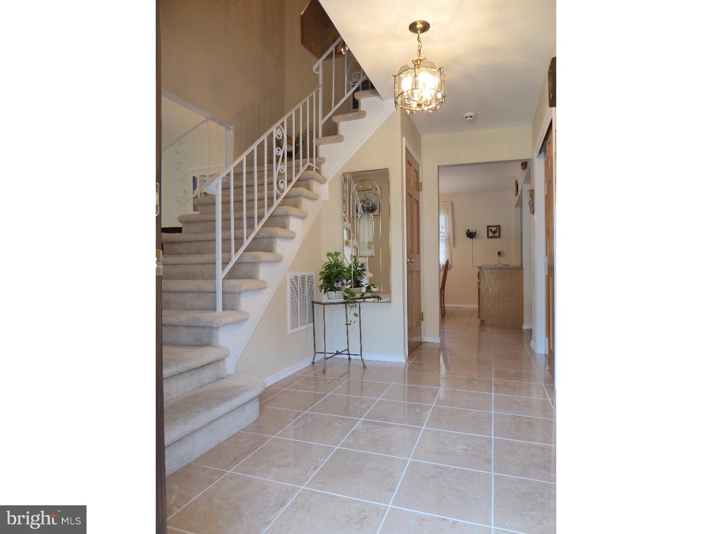 145 Hempstead Road Hamilton, NJ 08610 - Photo 4 of 25 Foyer