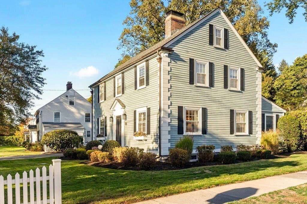 67 Ardsmoor Road Melrose, MA 02176 - Photo 3 of 32 Gallery Image 3