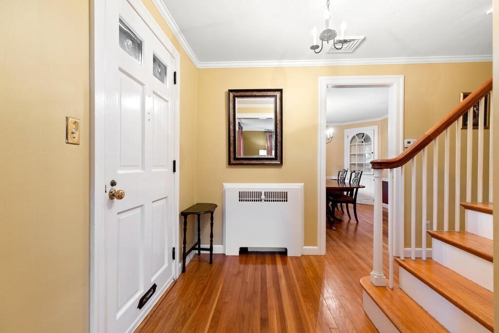67 Ardsmoor Road Melrose, MA 02176 - Photo 4 of 32 Gallery Image 4