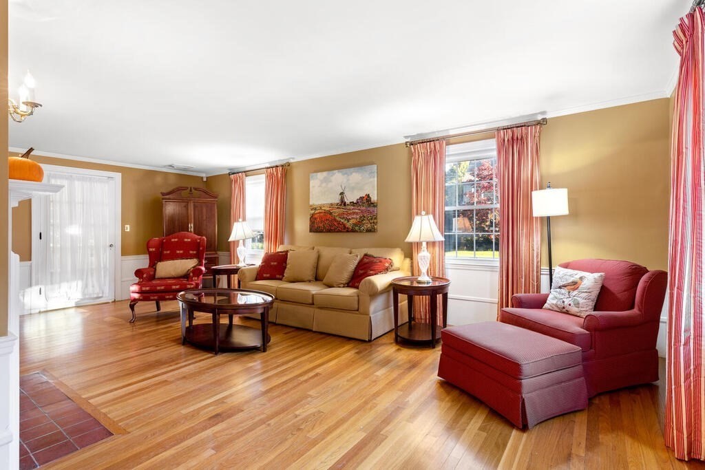 67 Ardsmoor Road Melrose, MA 02176 - Photo 5 of 32 Gallery Image 5