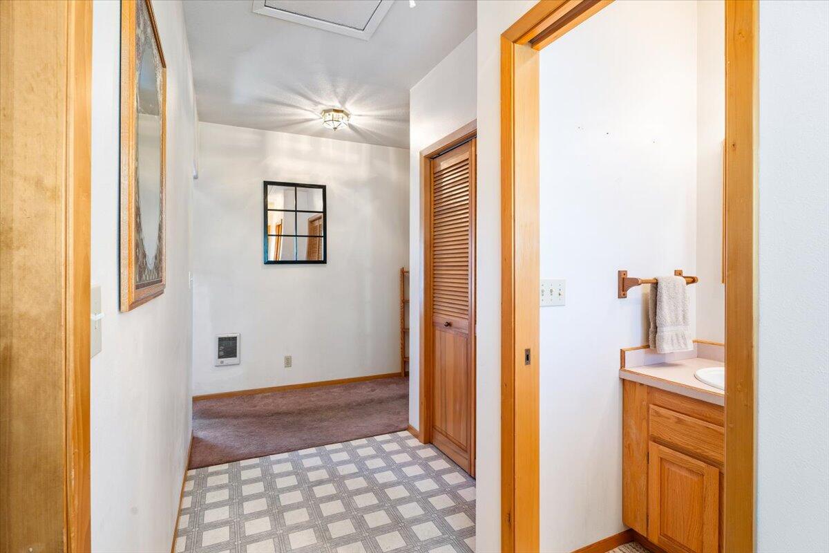 5995 Southwest Shad Road Terrebonne, OR 97760 - Photo 2 of 49 46-Guest Bathroom