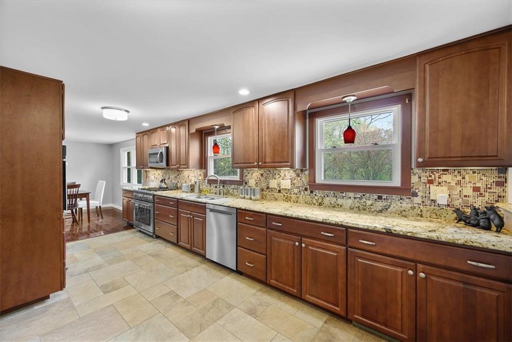 137 Hanny Beaver Road Hookstown, PA 15050 - Photo 8 of 25 Gallery Image 8