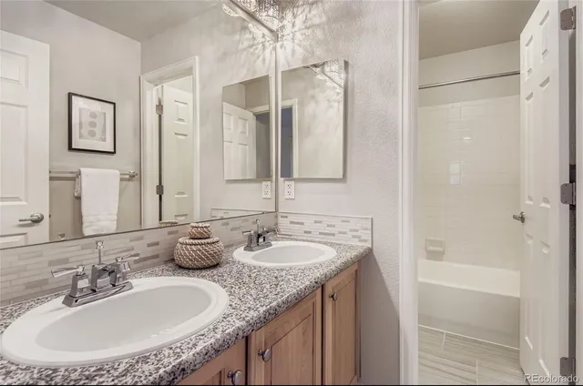 $835,000 | 10726 Middlebury Way, Highlands Ranch, CO 80126