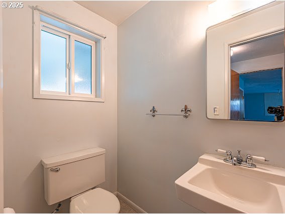 3138 Columbine Street Eugene, OR 97404 - Photo 13 of 20 Bathroom