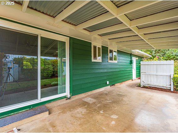 3138 Columbine Street Eugene, OR 97404 - Photo 17 of 20 Covered Patio