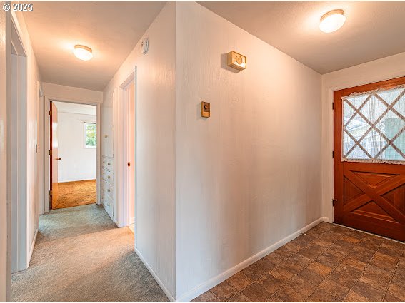 3138 Columbine Street Eugene, OR 97404 - Photo 4 of 20 Entrance/Foyer