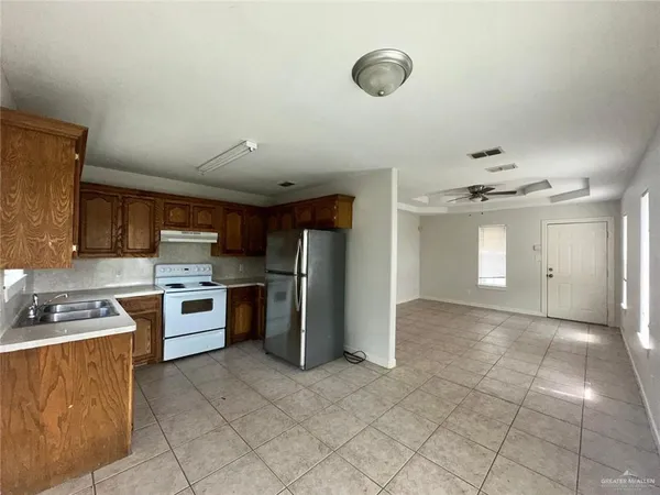 $850 | 800 West Bronze Drive, Unit 1, Pharr, TX 78577