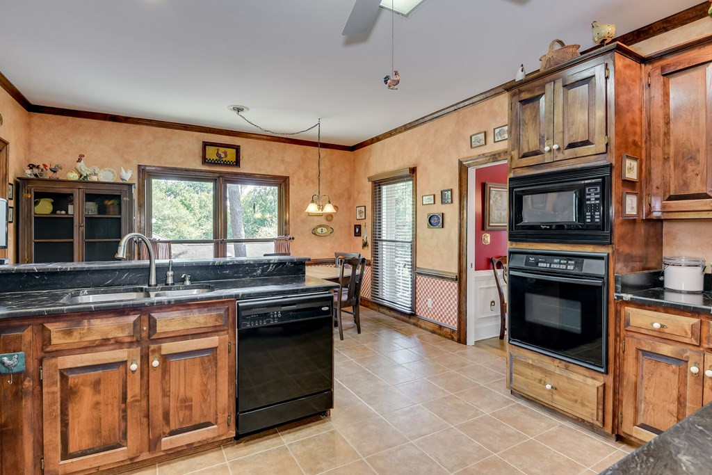 911 Point Comfort Road Martinez, GA 30907 - Photo 19 of 40