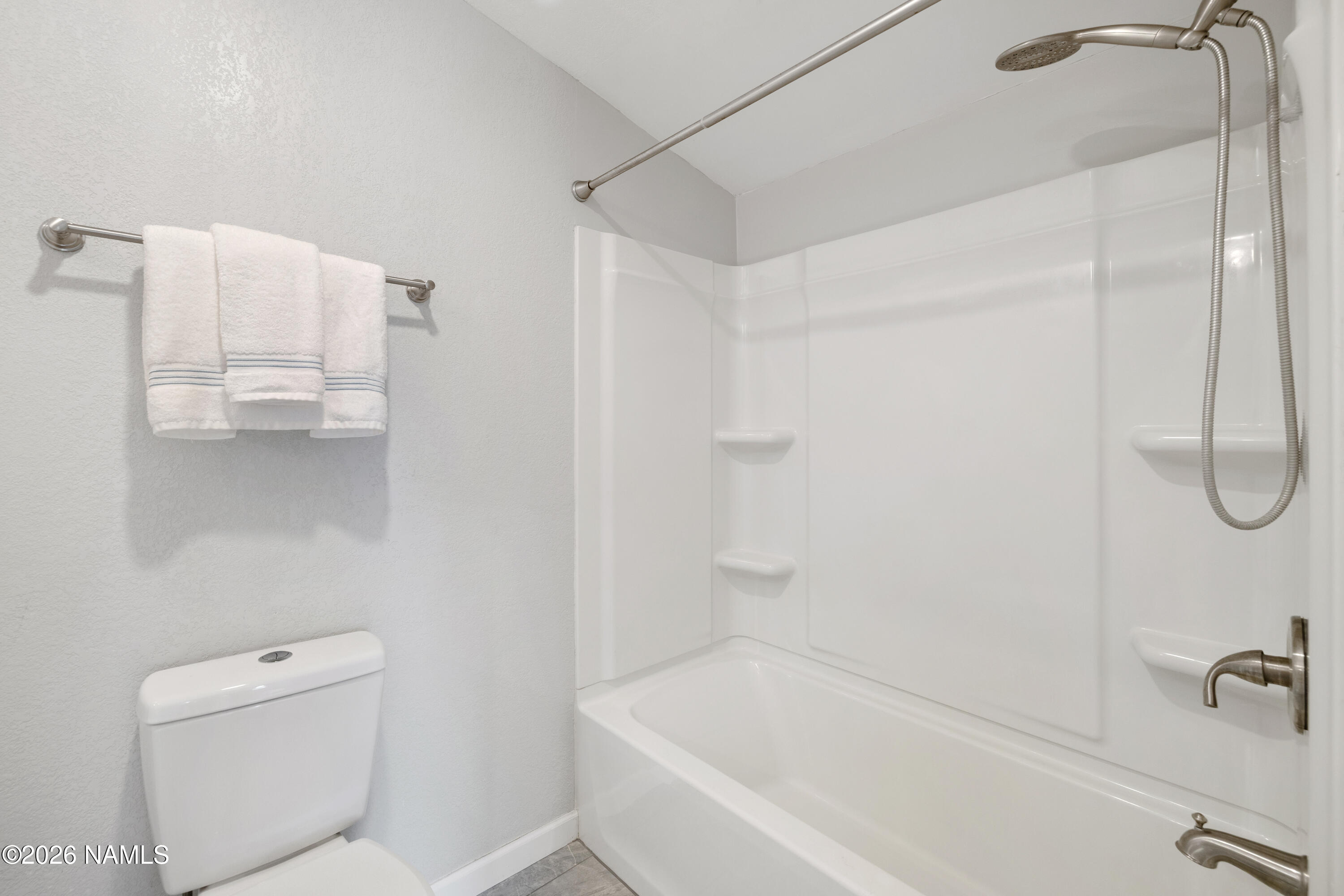 4805 South Thorn Road, Unit 8 Flagstaff, AZ 86005 - Photo 26 of 38 Clean and Upgraded Bathroom