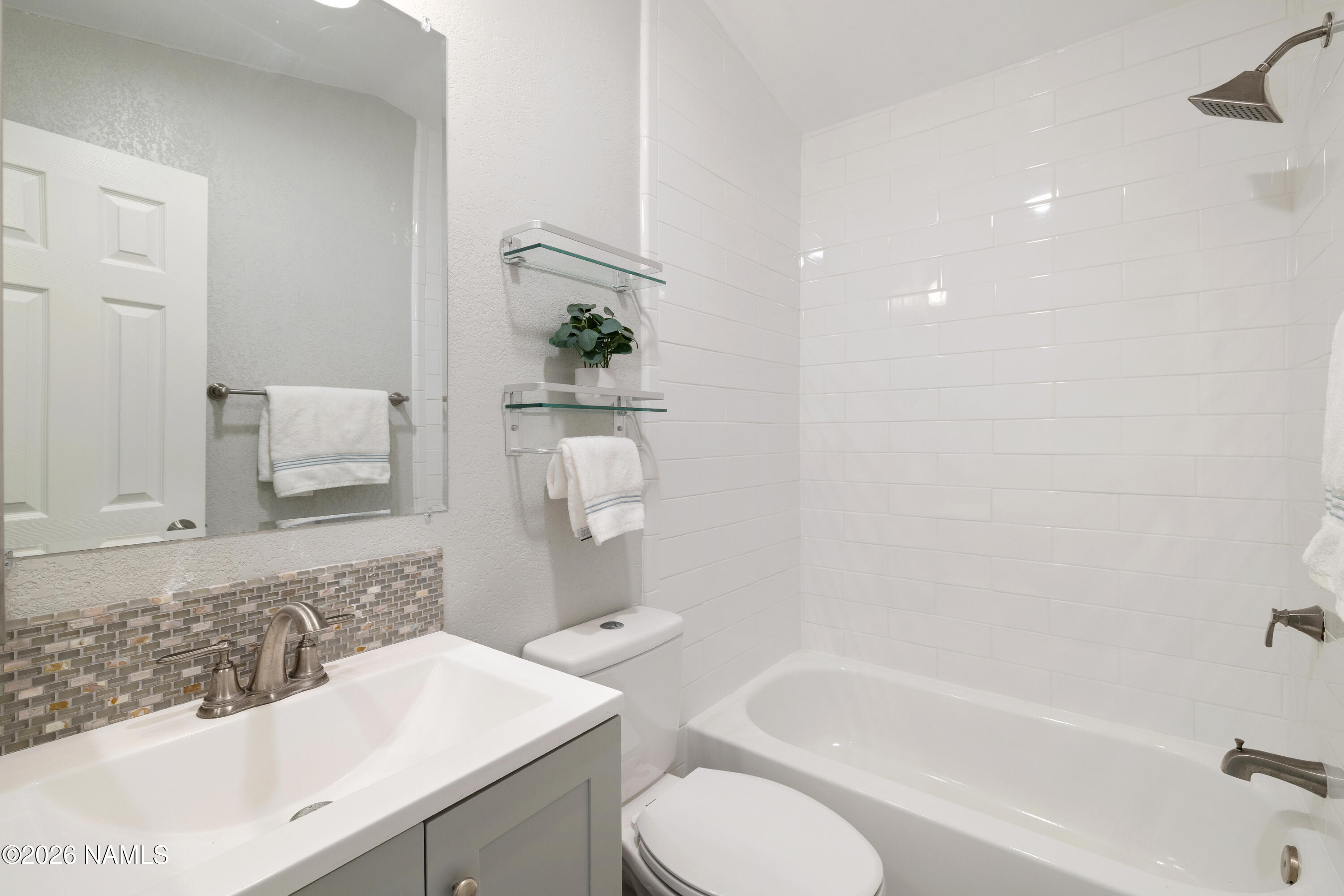 4805 South Thorn Road, Unit 8 Flagstaff, AZ 86005 - Photo 31 of 38 Upgraded Main Bathroom
