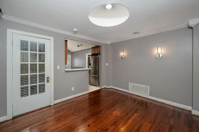 $749,900 | 6802 Vivian Avenue, Dallas, TX 75223