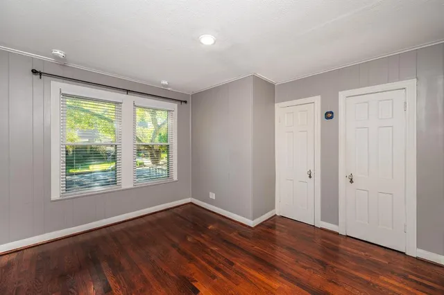 $749,900 | 6802 Vivian Avenue, Dallas, TX 75223