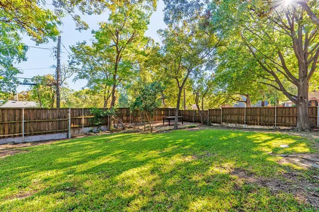 $749,900 | 6802 Vivian Avenue, Dallas, TX 75223