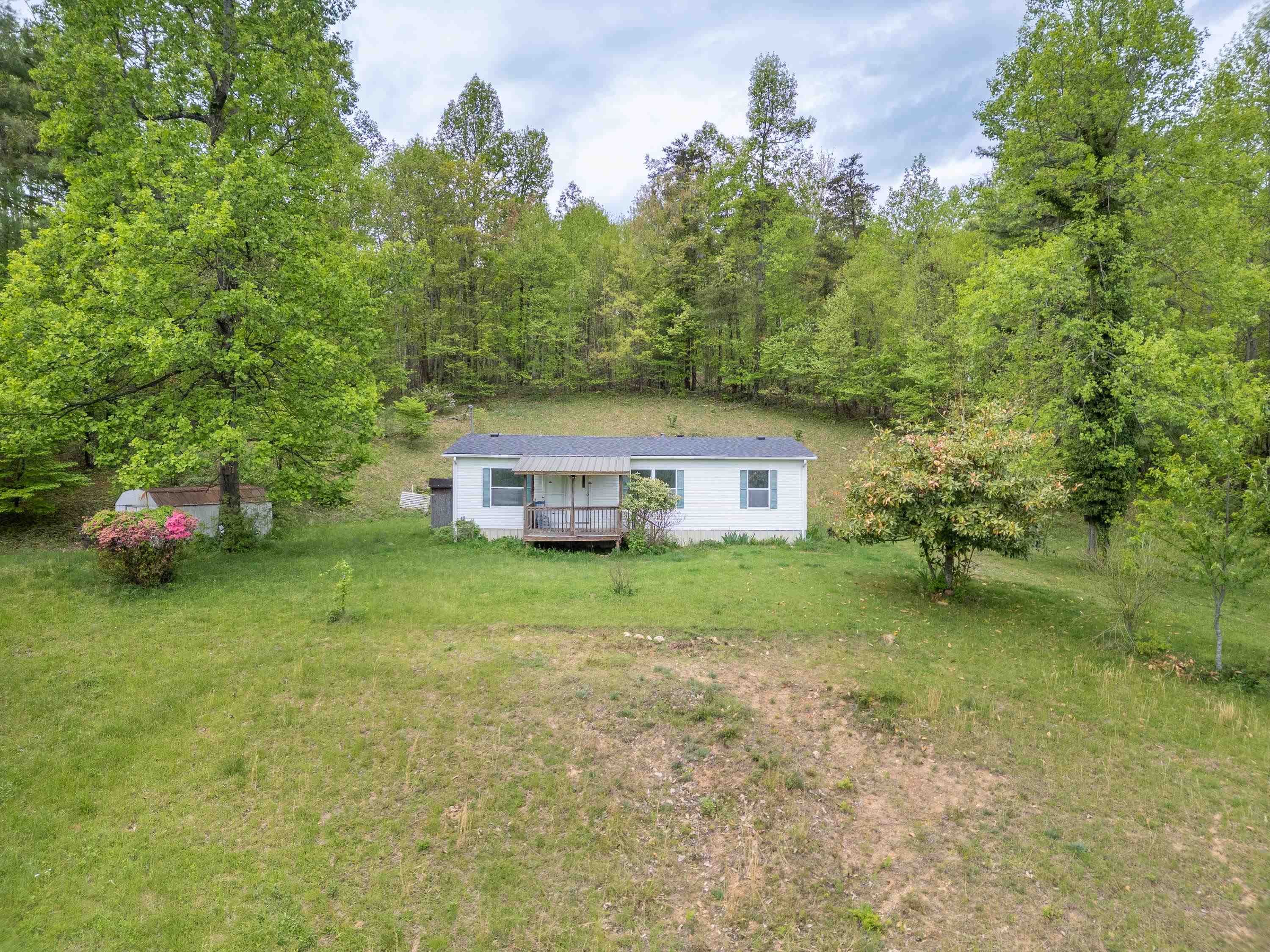 618 Countyline Church Road Southeast Floyd, VA 24091 - Photo 1 of 36 Gallery Image 1