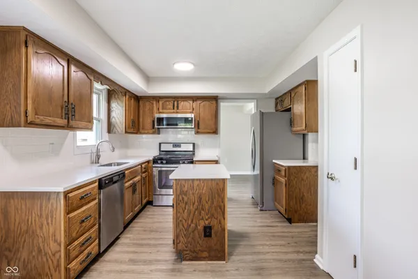 $2,150 | 6130 Bethesda Way, Indianapolis, IN 46254