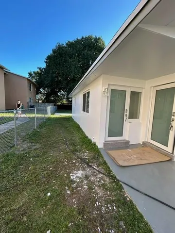 $2,950 | 7154 Southwest 22nd Street, Unit 7154, Miami, FL 33155