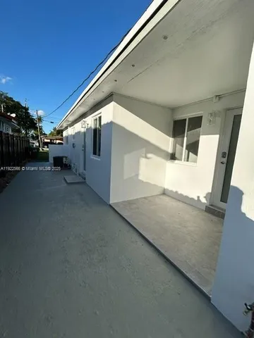 $2,950 | 7154 Southwest 22nd Street, Unit 7154, Miami, FL 33155