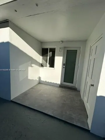 $2,950 | 7154 Southwest 22nd Street, Unit 7154, Miami, FL 33155