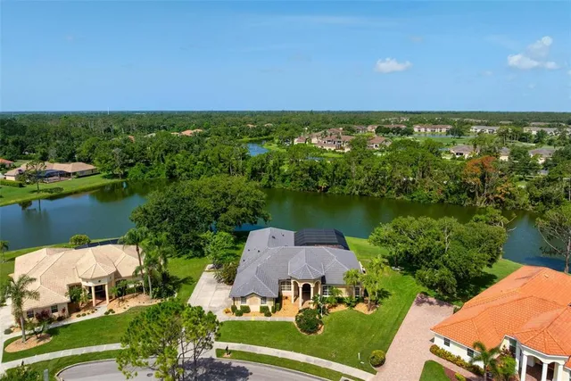 $1,139,000 | 8312 Misty Lake Circle, Sarasota, FL 34241
