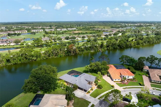 $1,139,000 | 8312 Misty Lake Circle, Sarasota, FL 34241