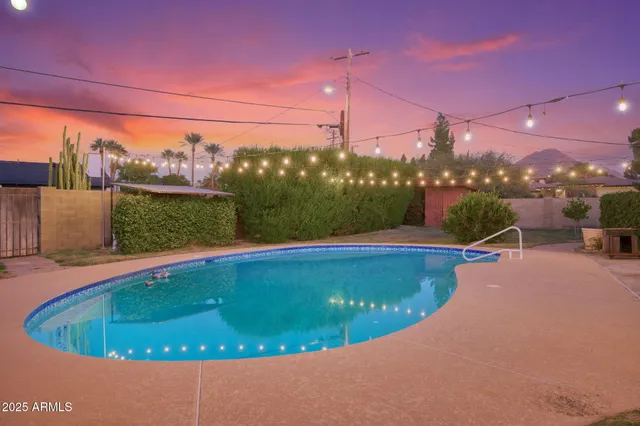 $1,400,000 | 3542 East Camelback Road, Phoenix, AZ 85018